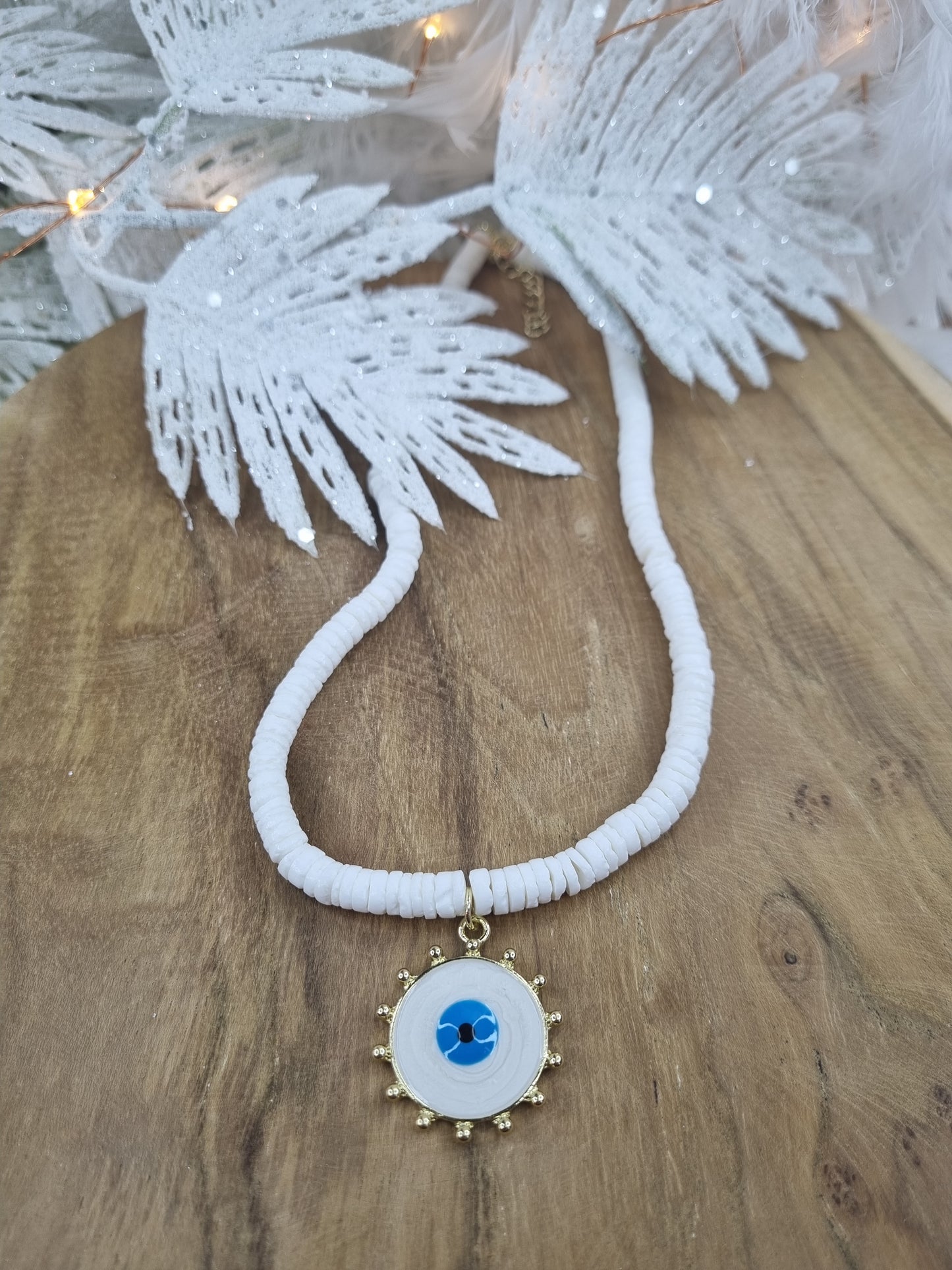 Collier Gaze of Protection - Élégance et Protection.