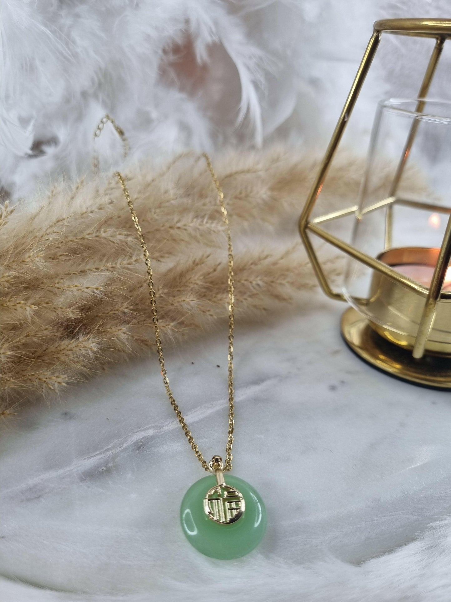 Chaînes avec Pendentif Vert - Élégance en Acier Inoxydable.