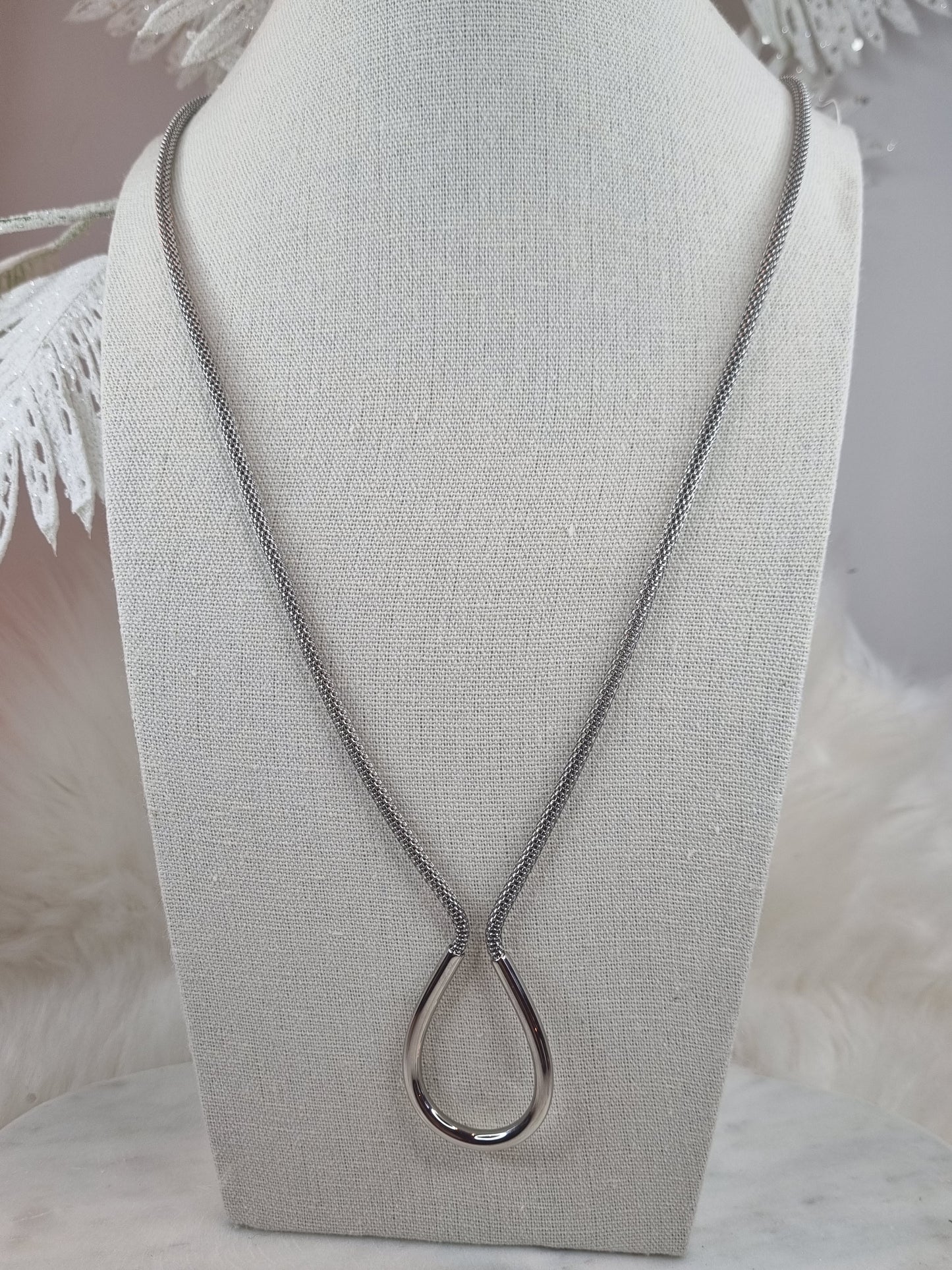 Collier Élégance - Sophistication Moderne en Argent